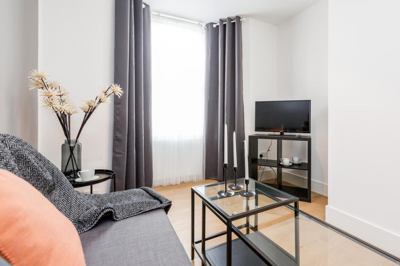 2 Bedrooms Serviced Apartment Excel Exhibition Centre, O2 Arena, Stratford Olympic City, Forest Gate, Central ロンドン エクステリア 写真